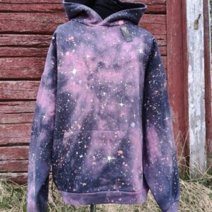 Lila galaxyhuppari L-XL
